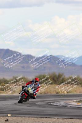 media/Nov-16-2025-Race Pace (Sun) [[8c5fa54630]]/Non Verified Riders (1st 20 Minutes)/5-Turn 15 (110pm)/